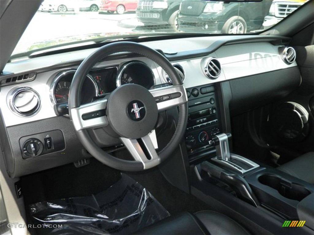 2007 Mustang V6 Premium Convertible - Black / Dark Charcoal photo #39