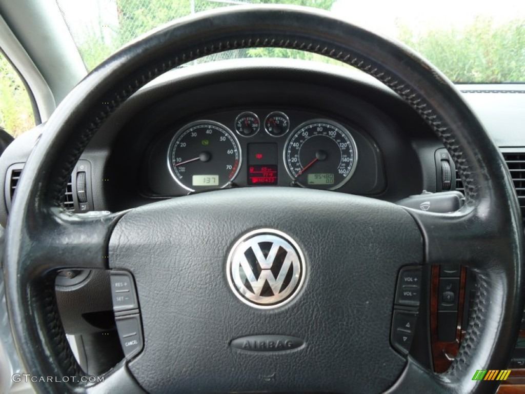 2003 Volkswagen Passat GLX 4Motion Wagon Black Steering Wheel Photo #68047786