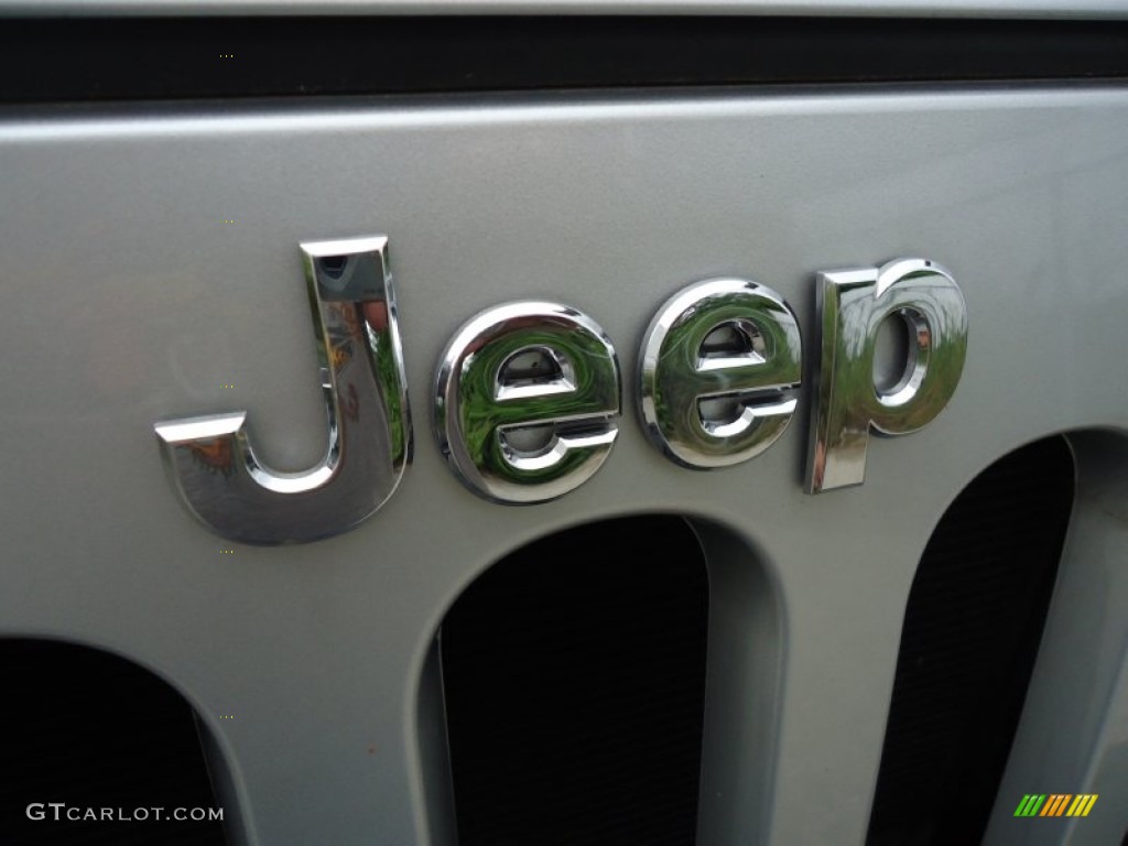 2011 Wrangler Sport S 4x4 - Bright Silver Metallic / Black photo #27