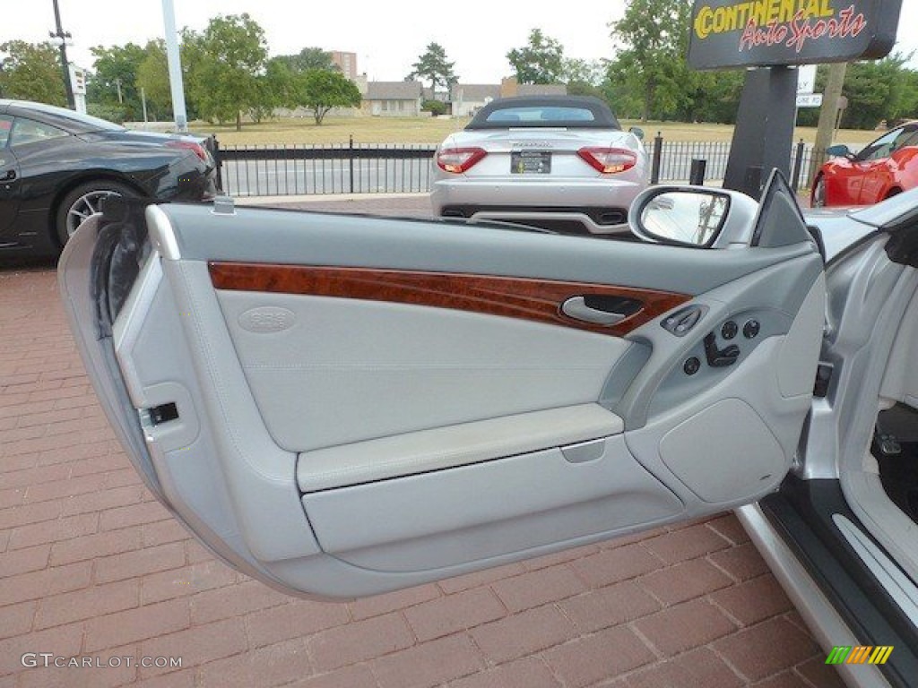 2004 Mercedes-Benz SL 500 Roadster Ash Door Panel Photo #68049334