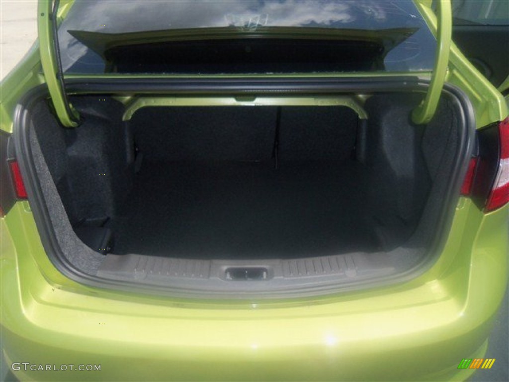 2013 Fiesta SE Sedan - Lime Squeeze / Charcoal Black photo #16