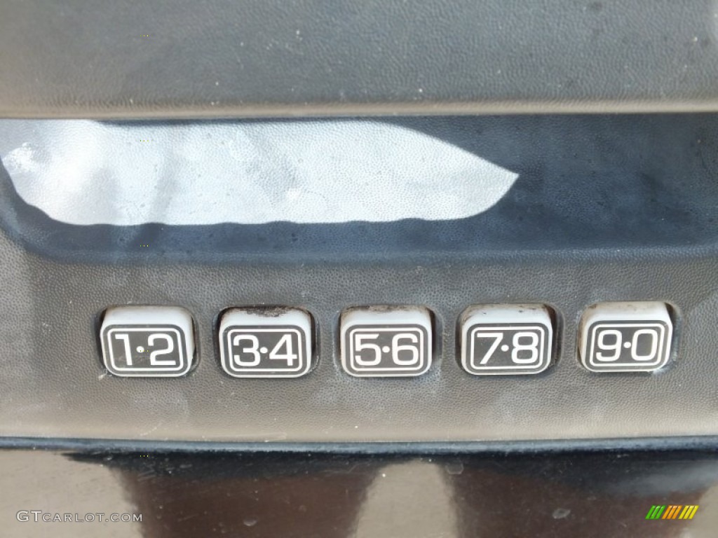 2006 F150 XLT SuperCrew - Black / Medium/Dark Flint photo #14