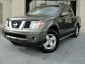 2005 Canteen Metallic Green Nissan Frontier LE Crew Cab  photo #3