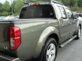 2005 Canteen Metallic Green Nissan Frontier LE Crew Cab  photo #13