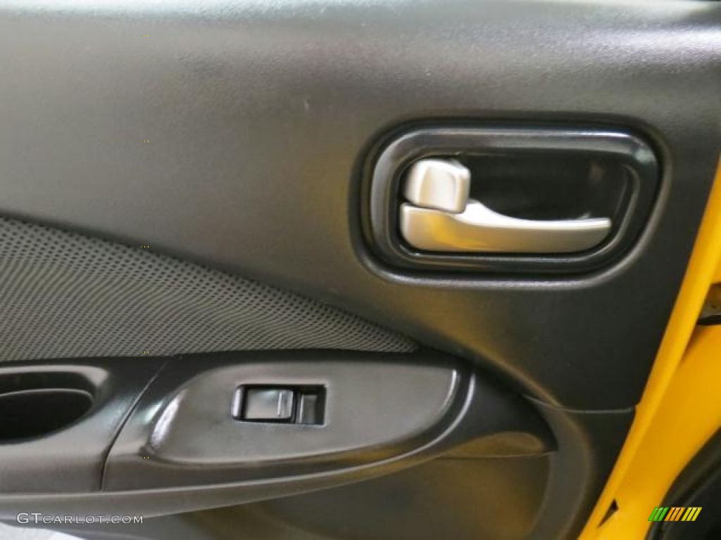 2006 Sentra 1.8 S Special Edition - Sunburst Yellow / Charcoal photo #7