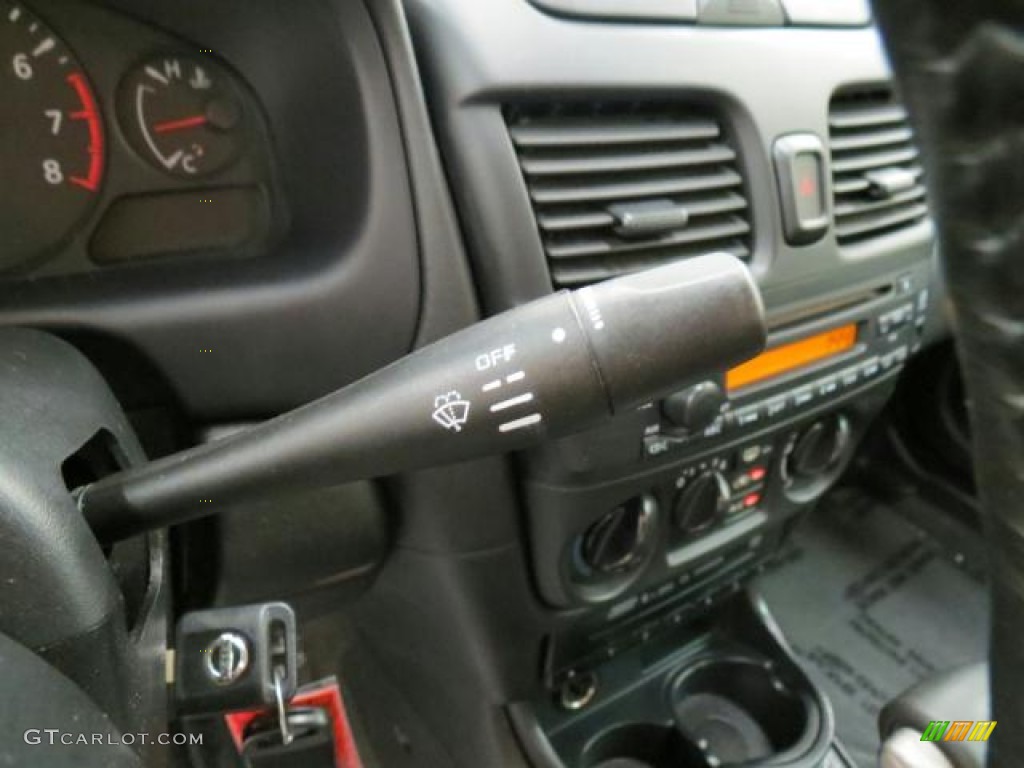 2006 Sentra 1.8 S Special Edition - Sunburst Yellow / Charcoal photo #16