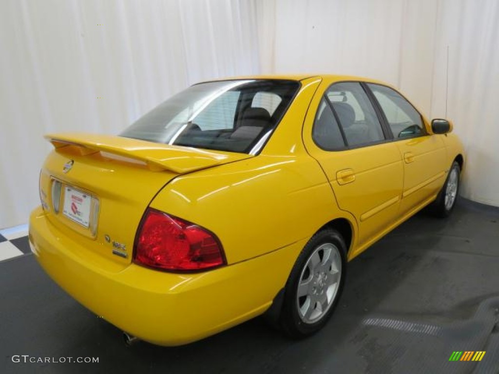 2006 Sentra 1.8 S Special Edition - Sunburst Yellow / Charcoal photo #23