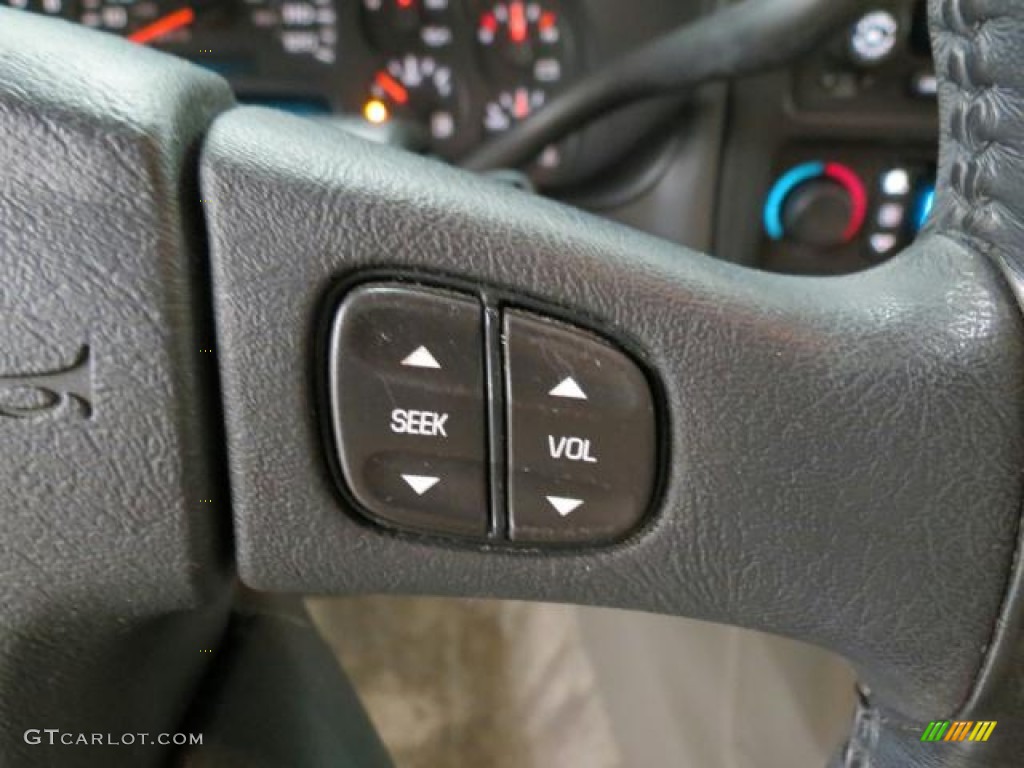 2003 Suburban 1500 LT - Light Pewter Metallic / Tan/Neutral photo #18