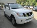 2009 White Frost Nissan Pathfinder LE 4x4  photo #4