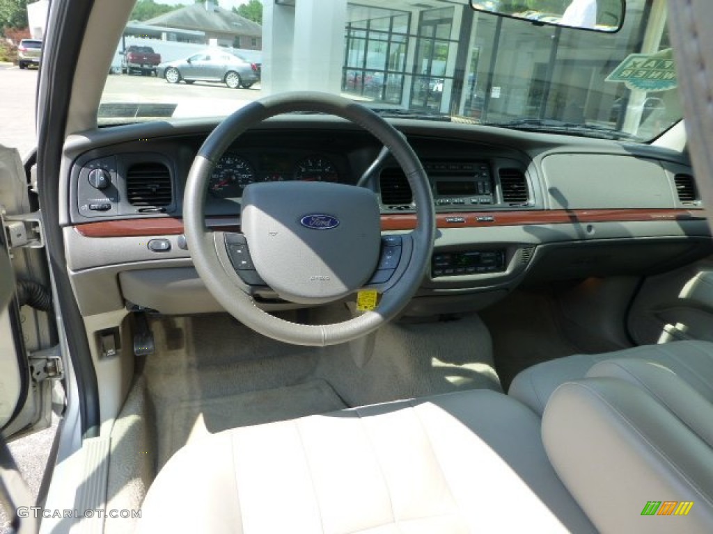 2011 Crown Victoria LX - Silver Birch Metallic / Medium Light Stone photo #17