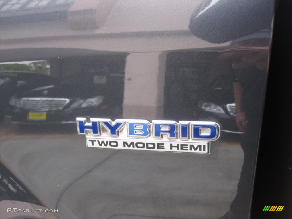 2009 Chrysler Aspen Hybrid Limited 4x4 Marks and Logos Photo #68063753