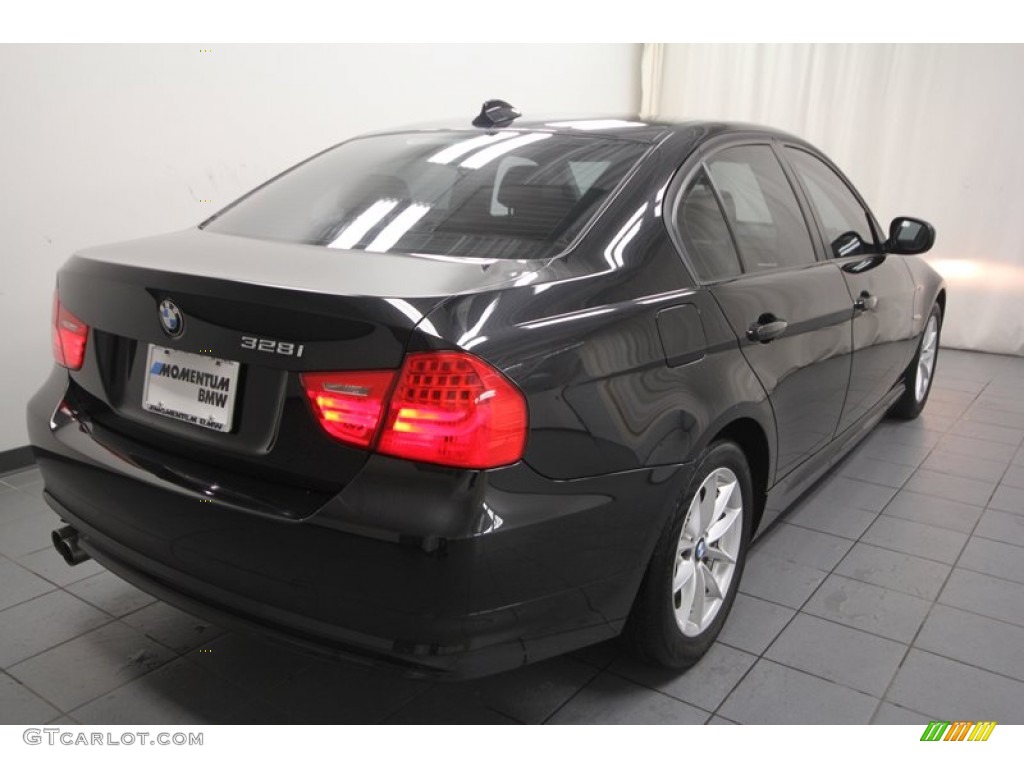 2010 3 Series 328i Sedan - Black Sapphire Metallic / Black photo #12