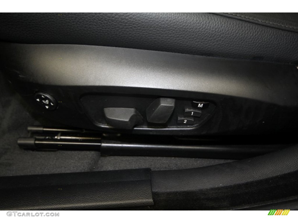 2010 3 Series 328i Sedan - Black Sapphire Metallic / Black photo #17