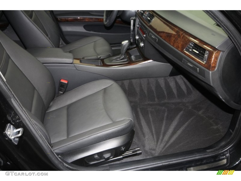 2010 3 Series 328i Sedan - Black Sapphire Metallic / Black photo #25
