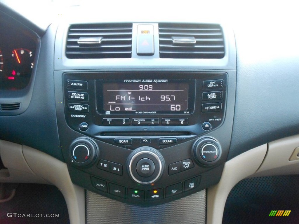 2005 Honda Accord EX V6 Coupe Controls Photo #68070128
