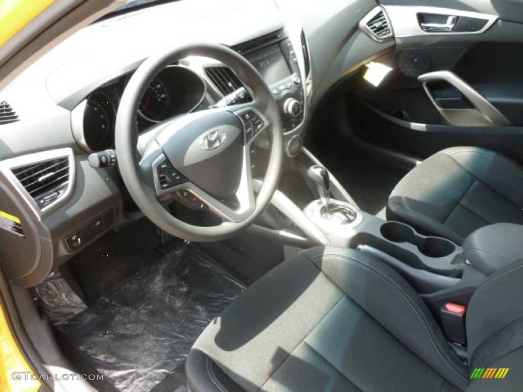 Black Interior 2013 Hyundai Veloster Standard Veloster Model Photo #68072270