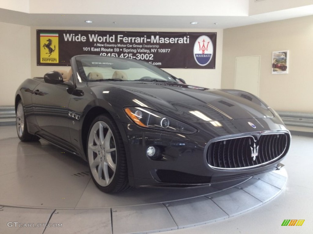 2012 GranTurismo Convertible GranCabrio - Grigio Granito (Dark Grey) / Pearl Beige photo #1