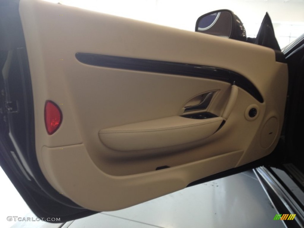 2012 GranTurismo Convertible GranCabrio - Grigio Granito (Dark Grey) / Pearl Beige photo #19