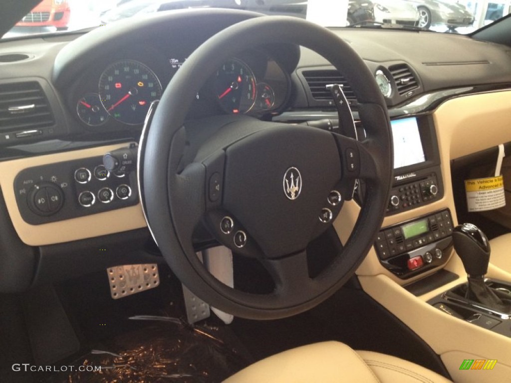 2012 Maserati GranTurismo Convertible GranCabrio Pearl Beige Steering Wheel Photo #68074289