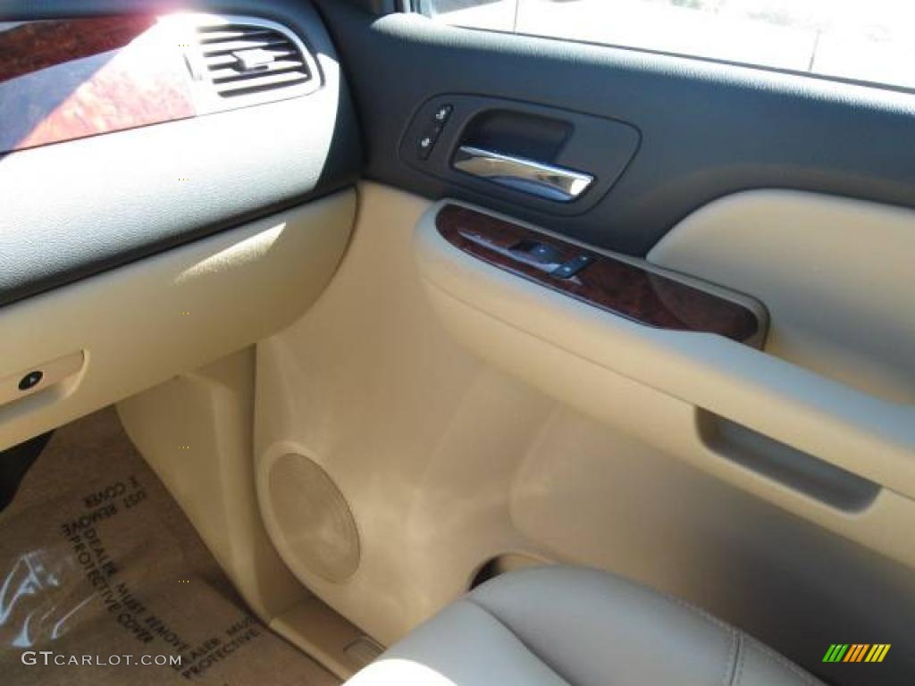 2007 Suburban 1500 LTZ 4x4 - Black / Light Cashmere/Ebony photo #21