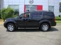 Super Black - Pathfinder SE 4x4 Photo No. 3