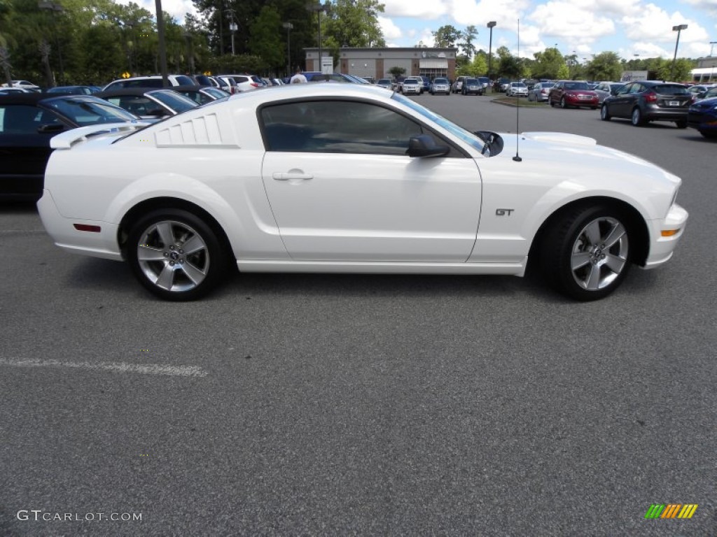 2006 Mustang GT Premium Coupe - Performance White / Light Parchment photo #9