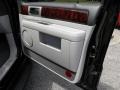 2004 Black Clearcoat Lincoln Navigator Luxury 4x4  photo #11