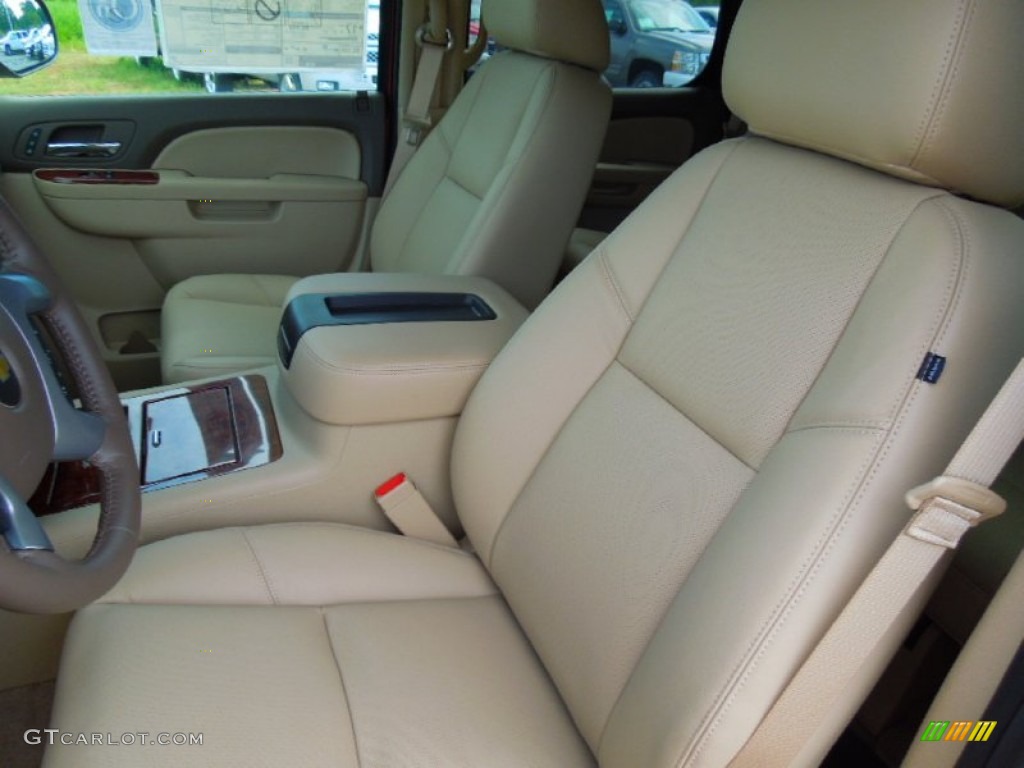 2013 Chevrolet Tahoe LTZ 4x4 Front Seat Photo #68088935
