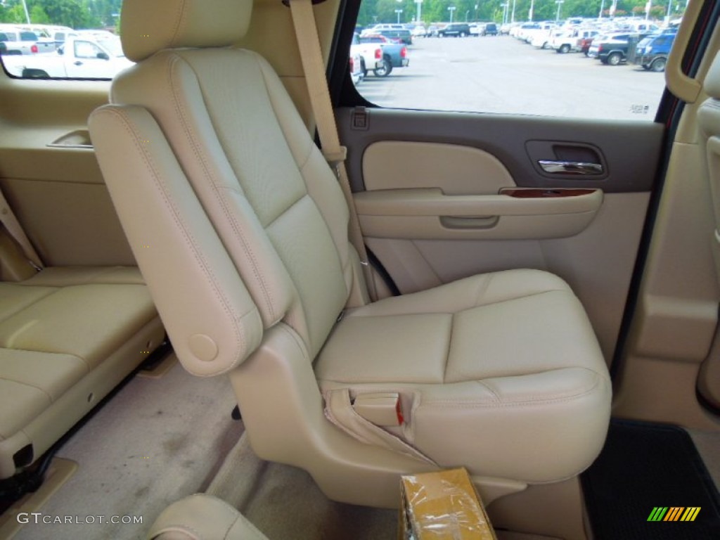2013 Chevrolet Tahoe LTZ 4x4 Rear Seat Photo #68089034