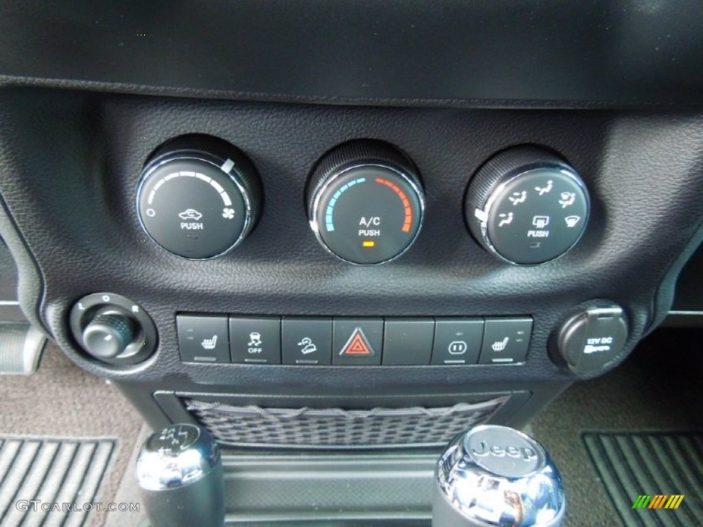 2012 Jeep Wrangler Unlimited Altitude 4x4 Controls Photo #68090144