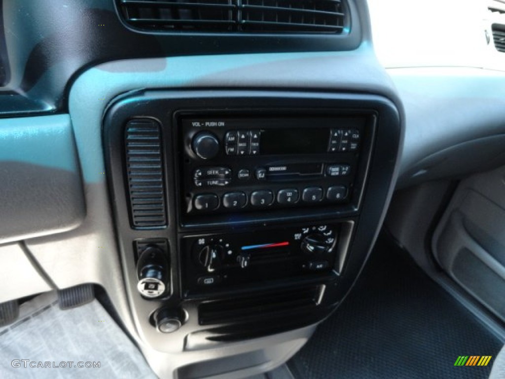 2003 Windstar LE - Light Sapphire Blue Metallic / Medium Graphite photo #5