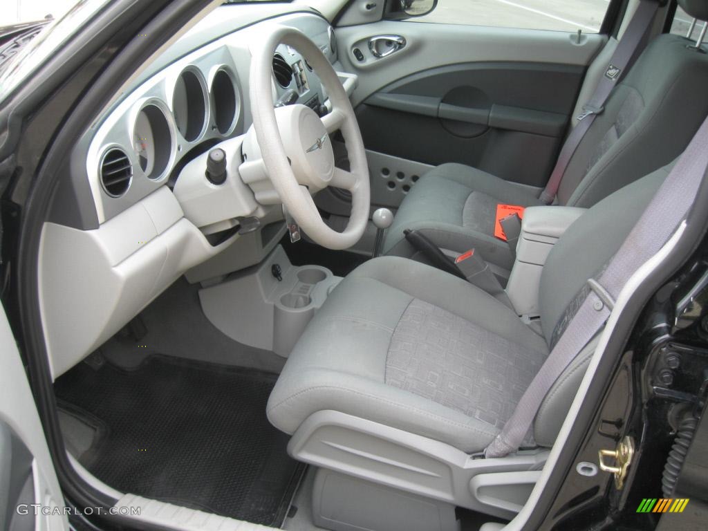 2006 Chrysler PT Cruiser Standard PT Cruiser Model Front Seat Photo #6809253
