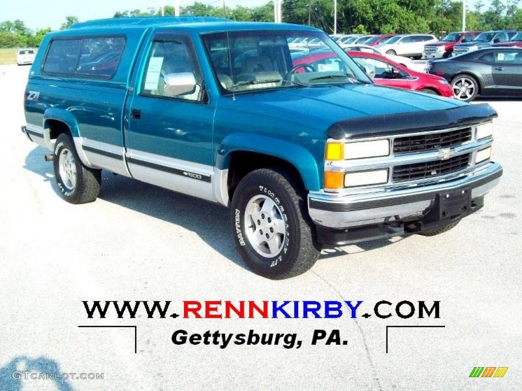 1994 C/K K1500 Regular Cab 4x4 - Bright Teal Metallic / Gray photo #1