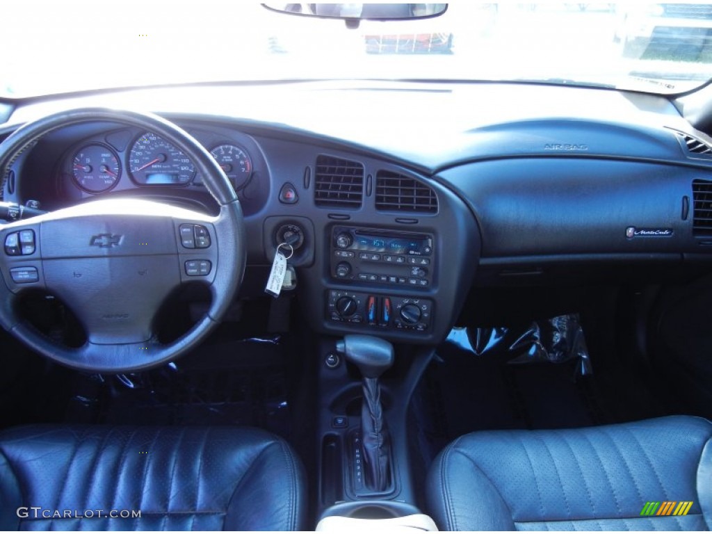 2002 Chevrolet Monte Carlo LS Ebony Dashboard Photo #68095262