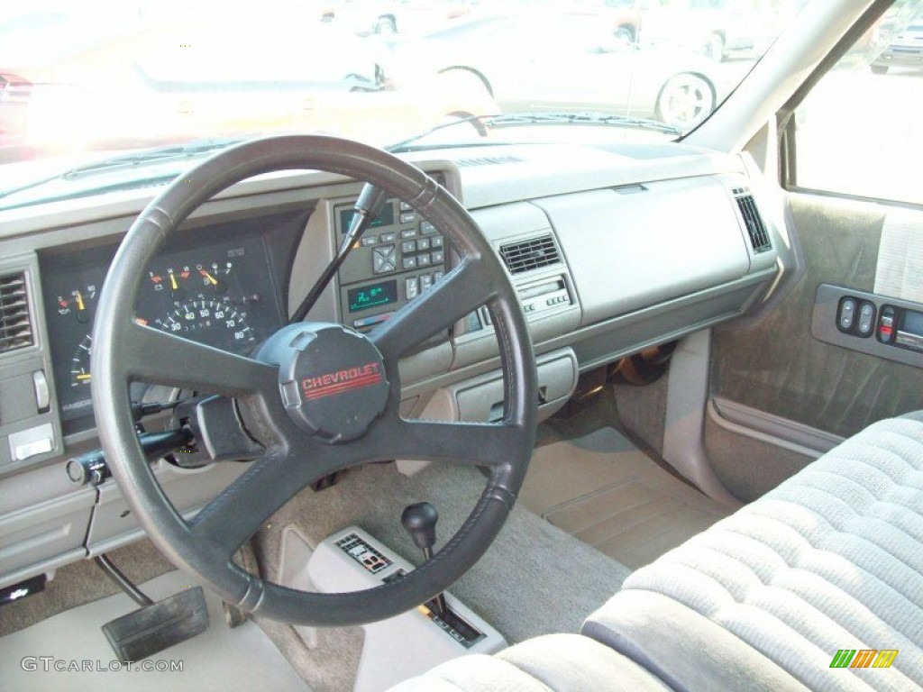 Gray Interior 1994 Chevrolet C/K K1500 Regular Cab 4x4 Photo #68095277