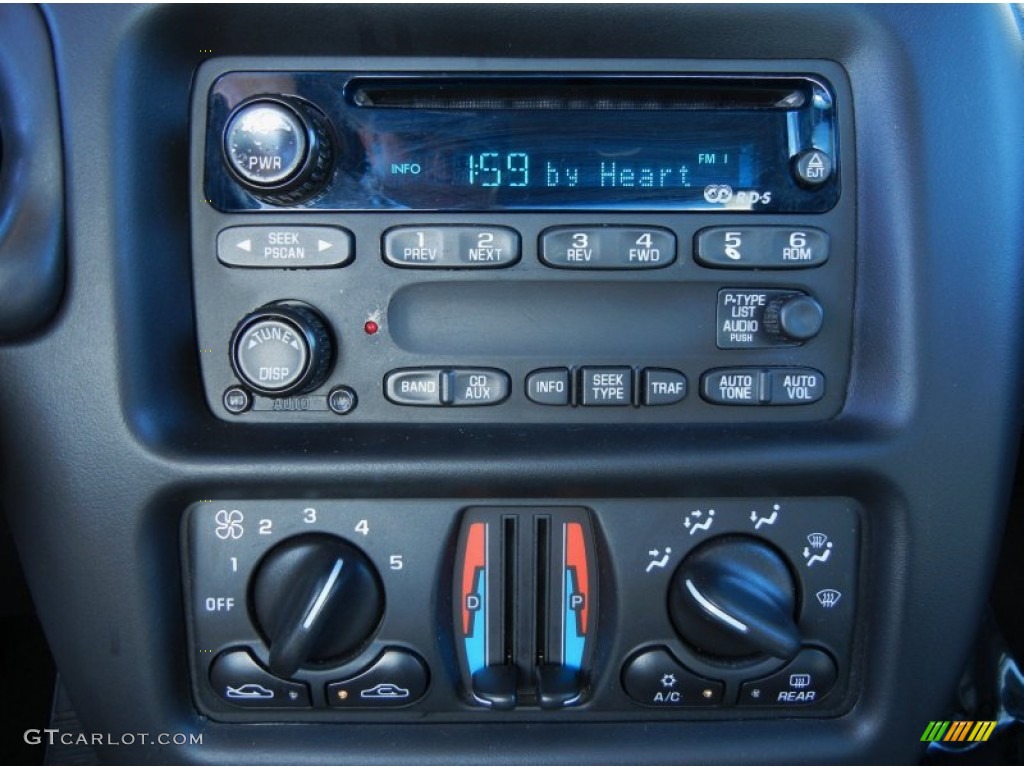 2002 Chevrolet Monte Carlo LS Audio System Photo #68095292