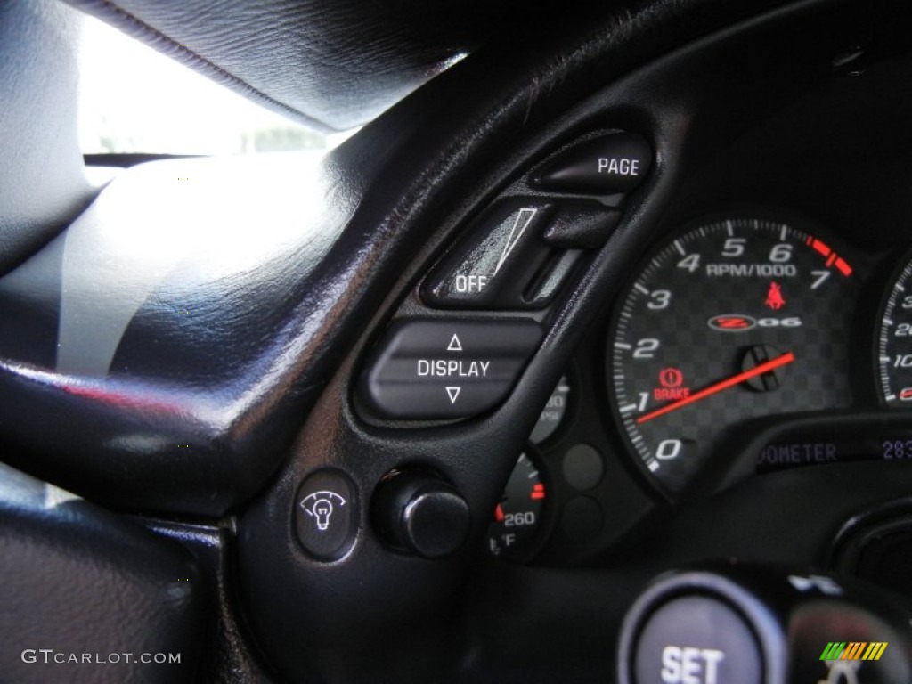 2003 Chevrolet Corvette Z06 Controls Photos