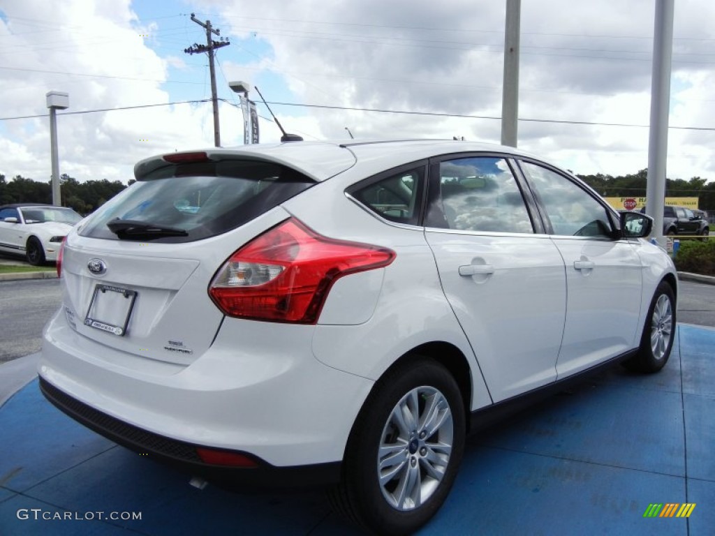 2012 Focus SEL 5-Door - Oxford White / Stone photo #3