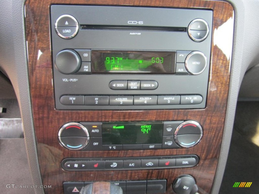 2008 Ford Taurus Limited Controls Photo #68100782