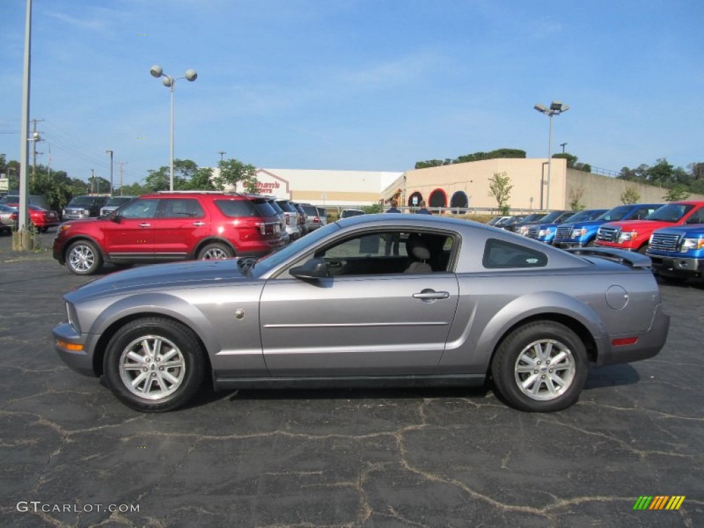 2006 Mustang V6 Deluxe Coupe - Tungsten Grey Metallic / Dark Charcoal photo #2