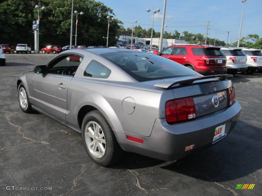 2006 Mustang V6 Deluxe Coupe - Tungsten Grey Metallic / Dark Charcoal photo #3