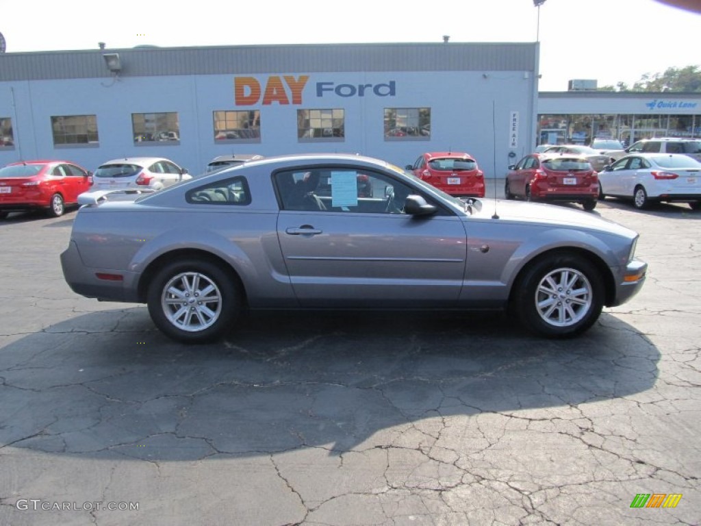 2006 Mustang V6 Deluxe Coupe - Tungsten Grey Metallic / Dark Charcoal photo #5