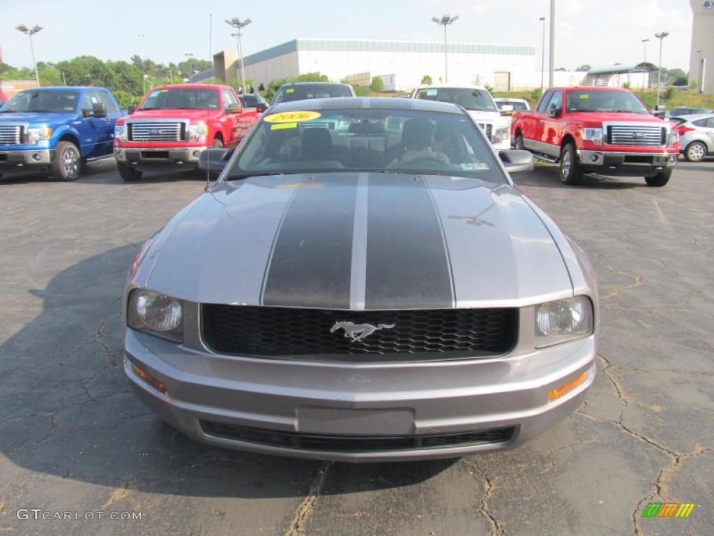 2006 Mustang V6 Deluxe Coupe - Tungsten Grey Metallic / Dark Charcoal photo #7