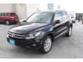 Deep Black Metallic - Tiguan SE Photo No. 3