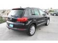 Deep Black Metallic - Tiguan SE Photo No. 8