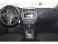Black - Jetta SE Sedan Photo No. 15