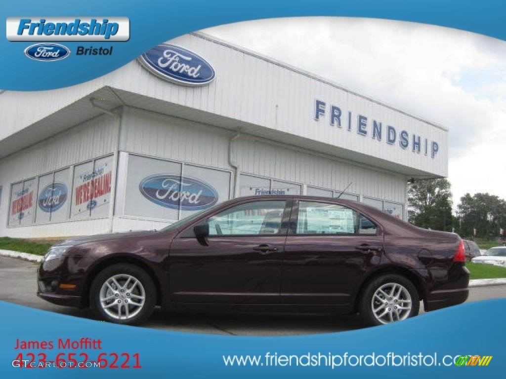 Bordeaux Reserve Metallic Ford Fusion