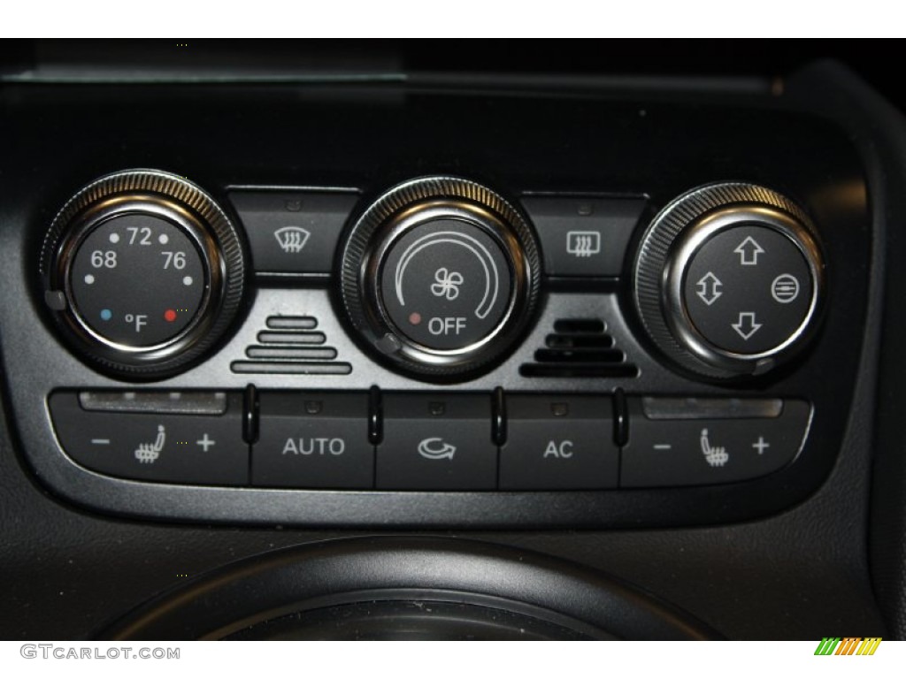 2010 Audi R8 4.2 FSI quattro Controls Photo #68108324