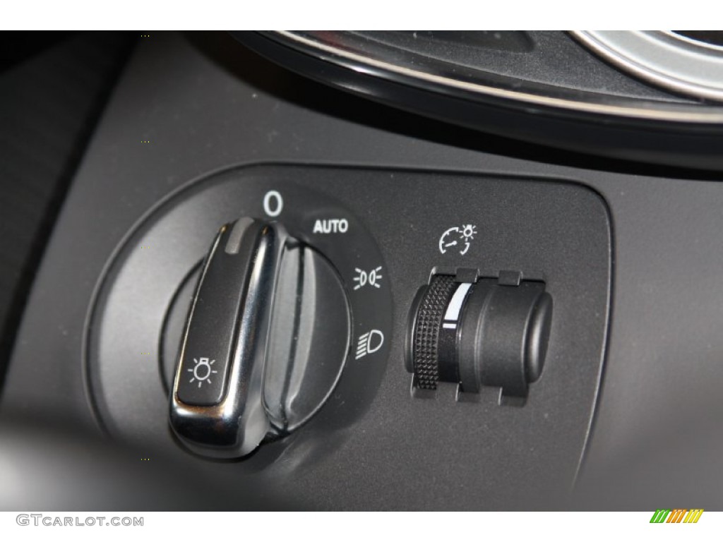 2010 Audi R8 4.2 FSI quattro Controls Photo #68108444