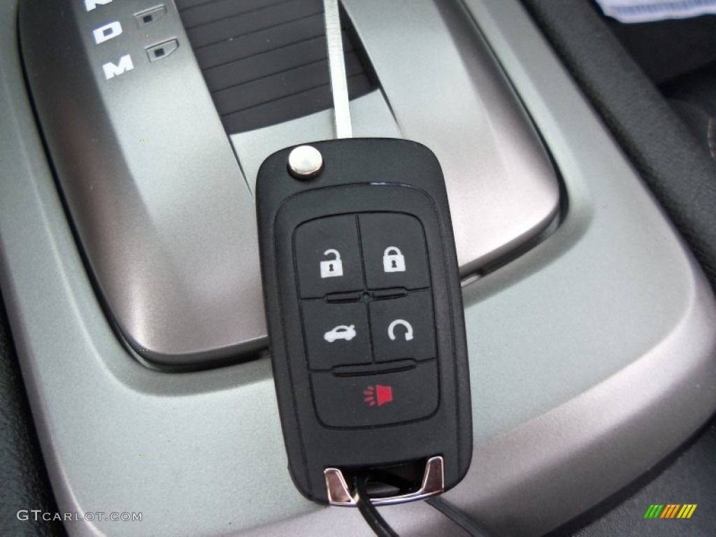 2013 Chevrolet Camaro LT/RS Convertible Keys Photos